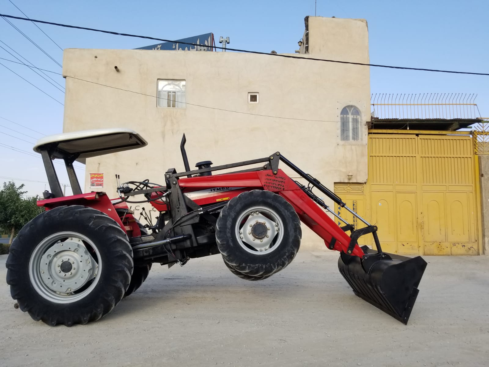 بیل چهار جک طرح بکهو 399 بازودار تعادلی - تصویر 3
