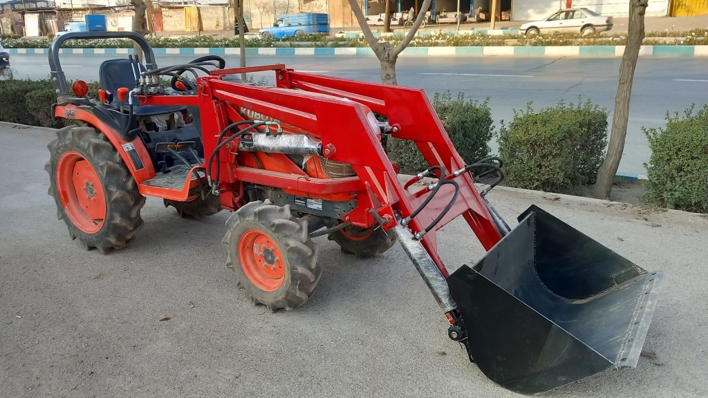 بیل چهار جک لودری کوباتا سه سیلندر